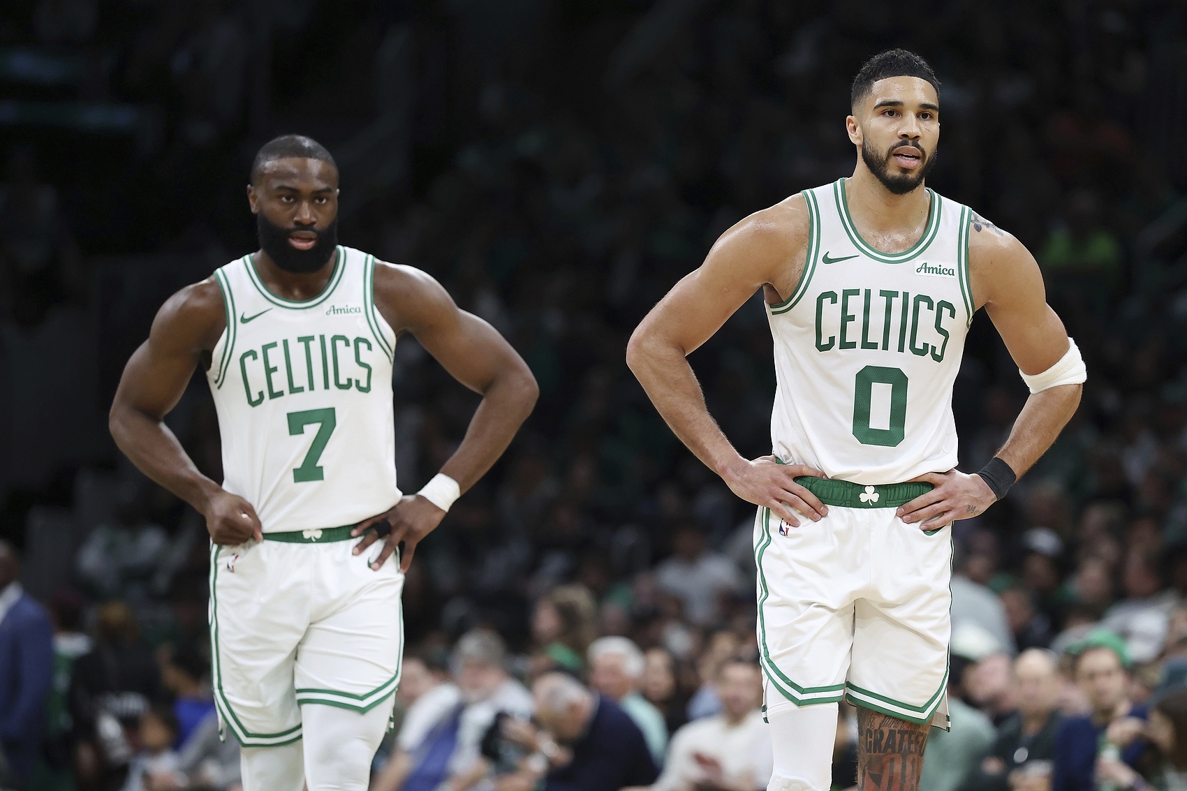 世界杯比赛几点开始-路威：塔图姆不会破坏绿军现有的化学反应 双探花知道如何赢球