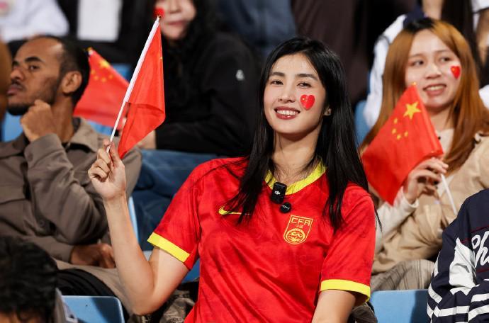 世界杯开赛时间-赵丽娜：沙特之行最打动我的是U23现场那种真实的呐喊和拼劲
