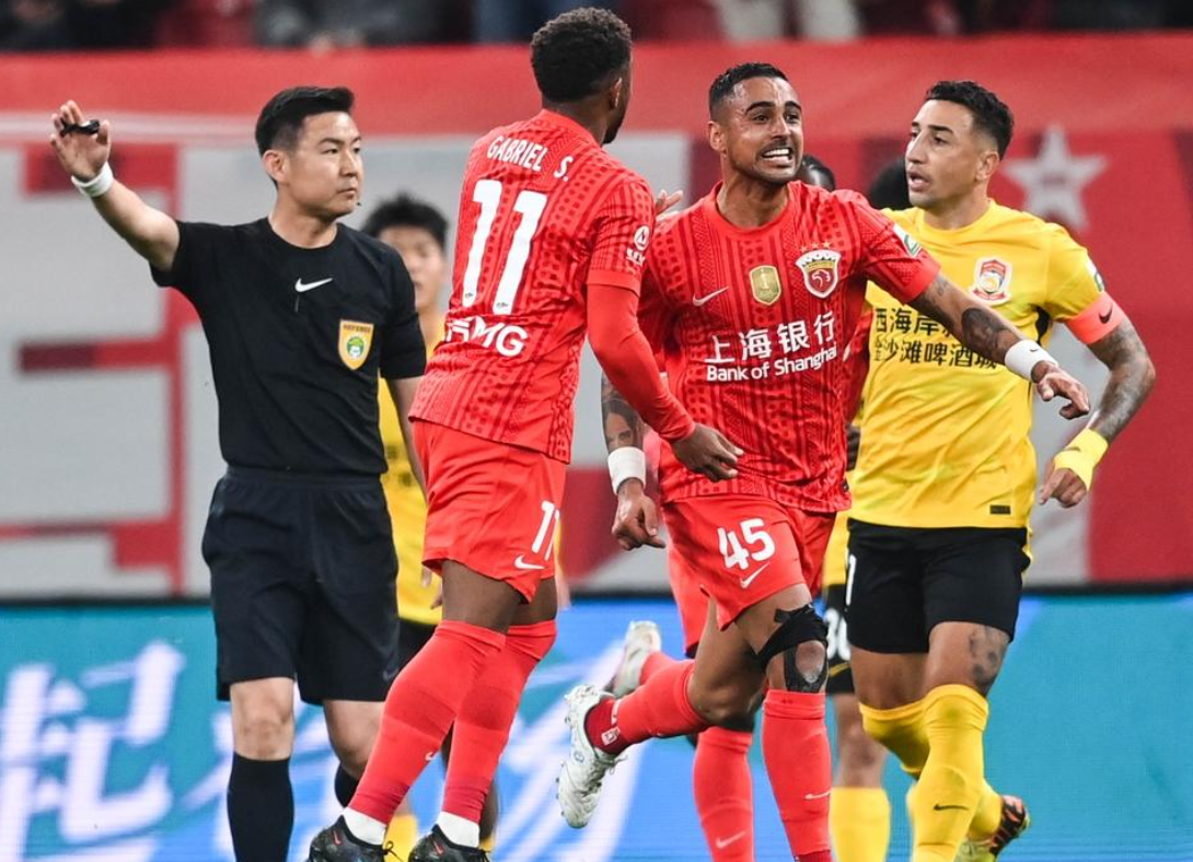 世界杯比赛几点开始-4-1！武磊梅开二度，中超卫冕冠军首胜，郑智又输了：遭遇两连败