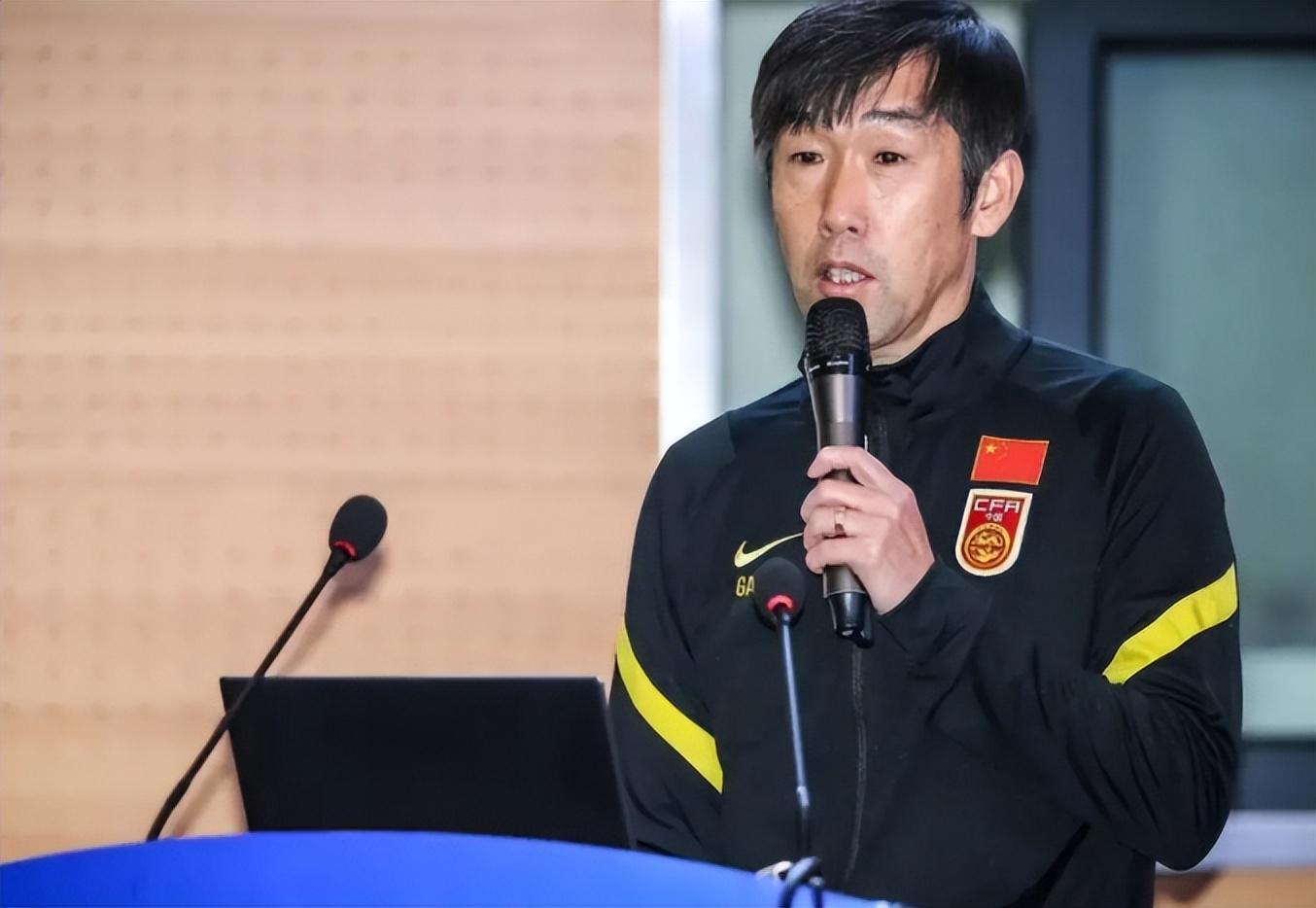 世界杯开赛时间-意外！青岛西海岸刚1比4不敌上港，郑智就发声做出重要决定