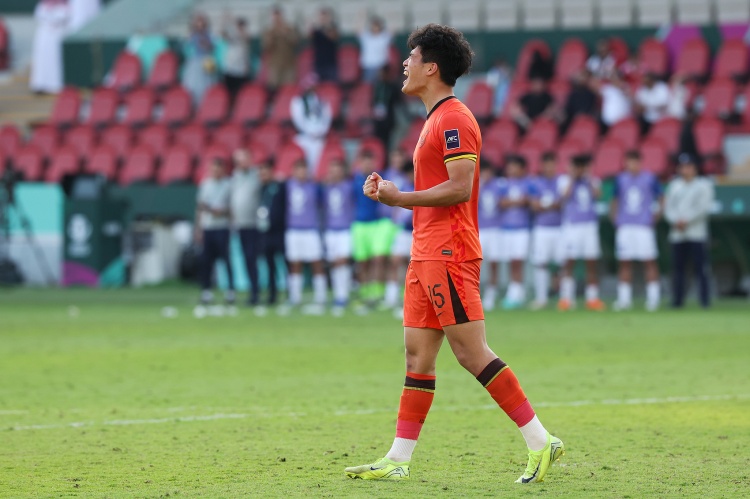 世界杯比赛时间-彭啸：希望接下来两场比赛全胜 有一天能为成年国家队效力